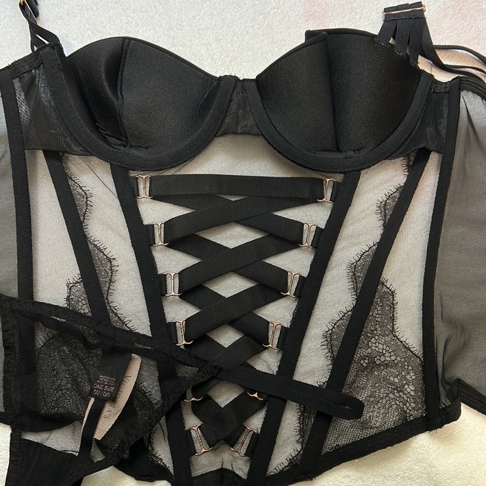 1 day sale Luxe VS Corset Set - Picture 8 of 10